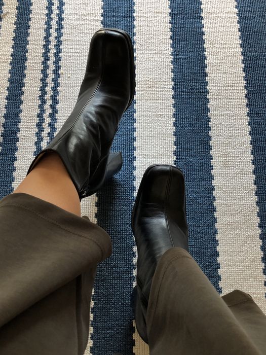 Botki na obcasien skorzane Russel&Bromey