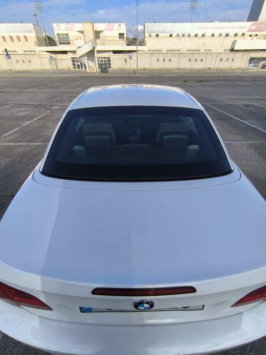 BMW 320 Cabriolet 2010 Pack M – Elegância, Desempenho e Estilo Desport