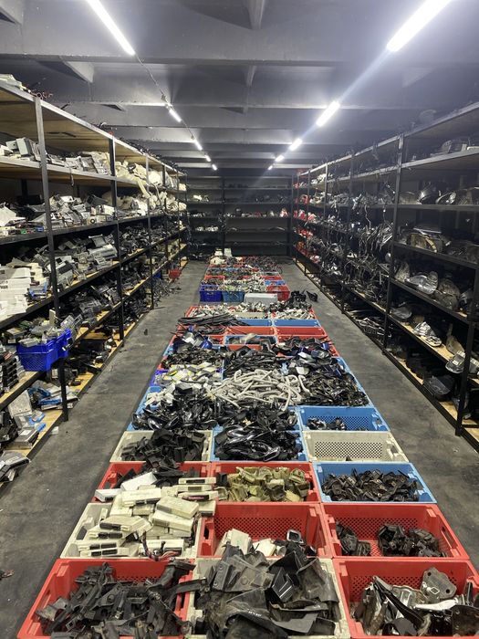 АвтоРозборка БМВ е39 е46 е60 е90 Bumer Шрот Запчастини для БМВ Луцьк