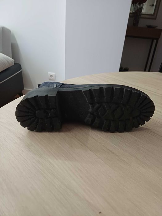 Botas em pele genuína