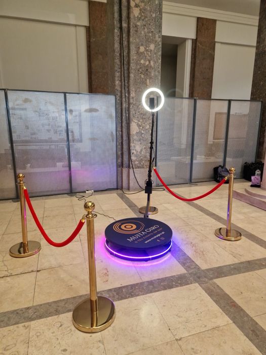 Vídeo Booth 360 + Photobooth – animação única para o seu evento!!