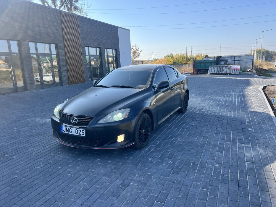 Продам Lexus IS 220d Автомобіль комфортний, динамічний та економний.