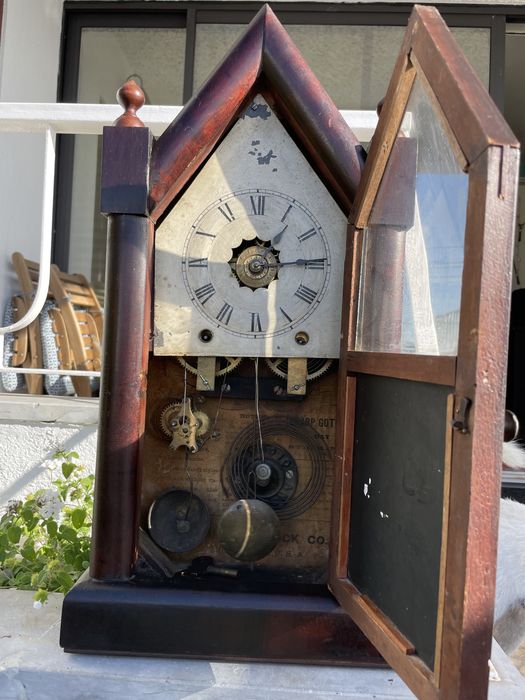 Relógio de corda antigo