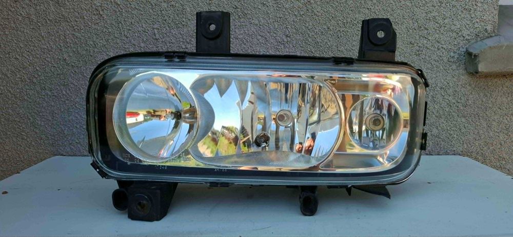 MERCEDES ATEGO II 2 2004-2013 lampa lewy przód Oryginał Europa