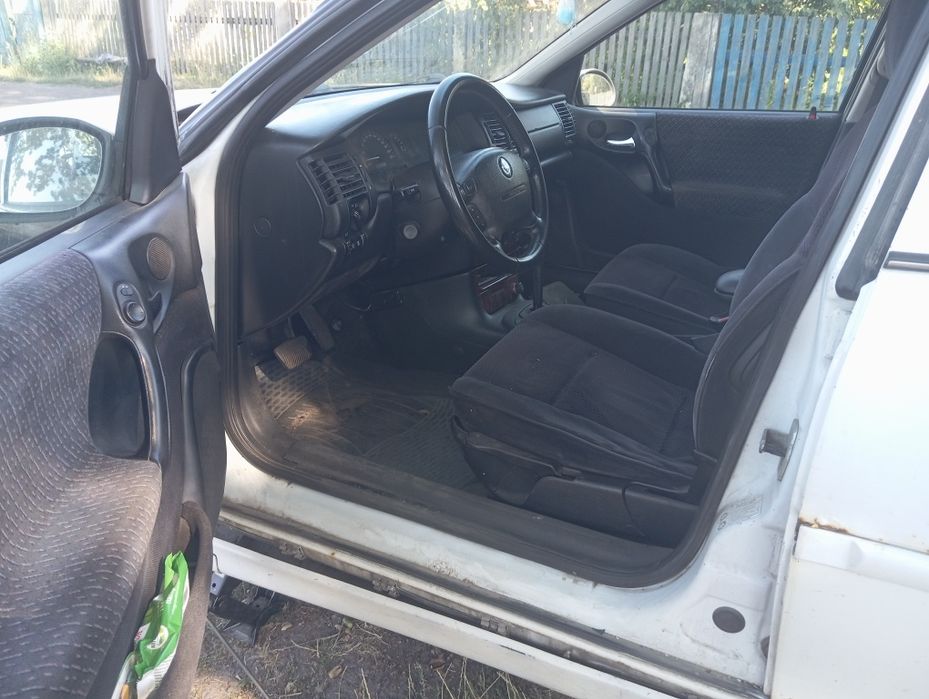 Opel Vectra 1996 VIN W0L000036T1207461 фото оголошення 4 з 7