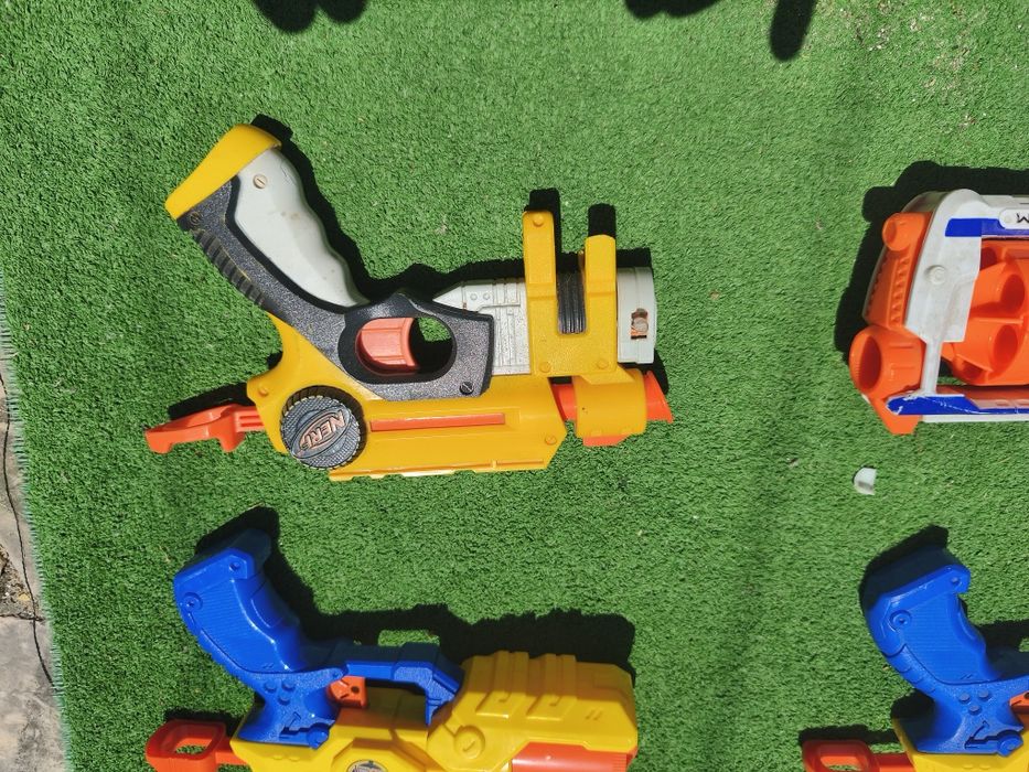 Nerf 5 pistolas usadas