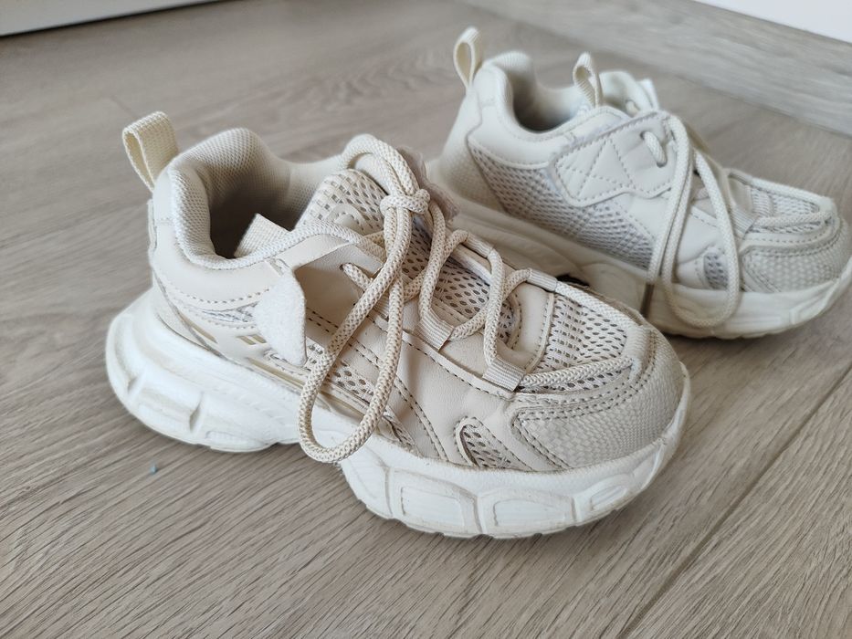 Кросівки для дівчинки