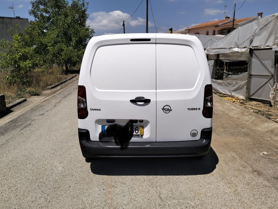 Opel Combo 2019 impecável