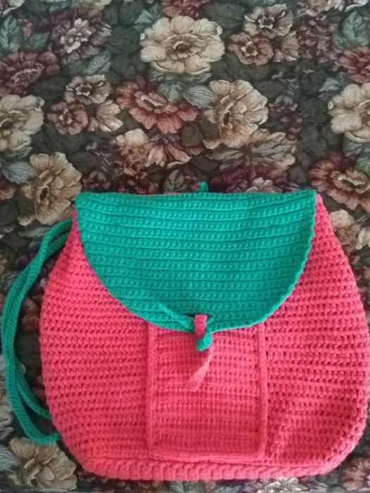 Женские рюкзаки вязаные