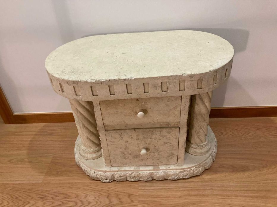 2 mesinhas de cabeceira em pedra com 2 gavetas