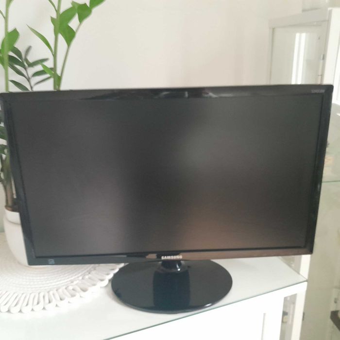 Monitor Samsung S24D300H