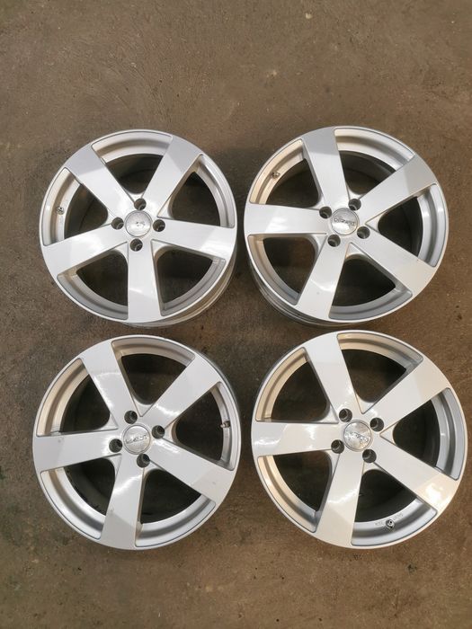 Felgi aluminiowe 17" 4x100 ET38 7J DEZENT