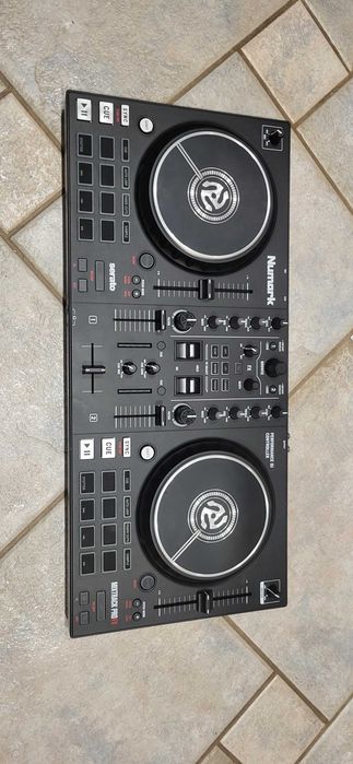 Numark Mixtrack Pro FX kontroler DJ, konsola DJ