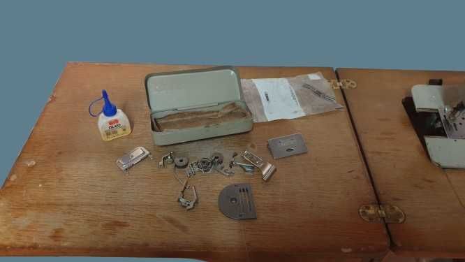 Vendo máquina costura industrial PFAFF com móvel