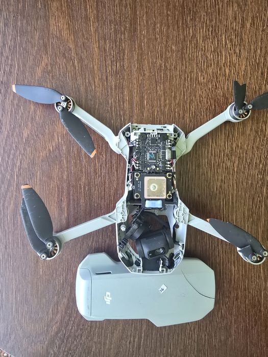 dji mini 2 części po rozbiciu