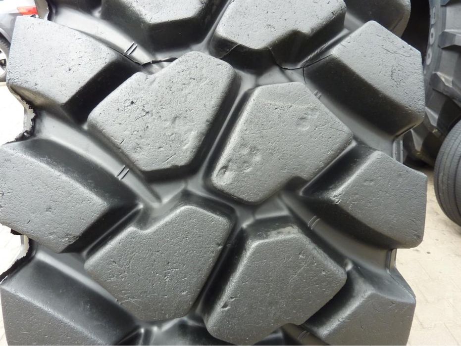 Шини б/у Bridgestone VLTS 23.5R25 195A2