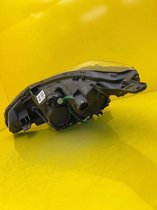 Lampa Prawa Nissan Leaf II 17- Full Led SH5B