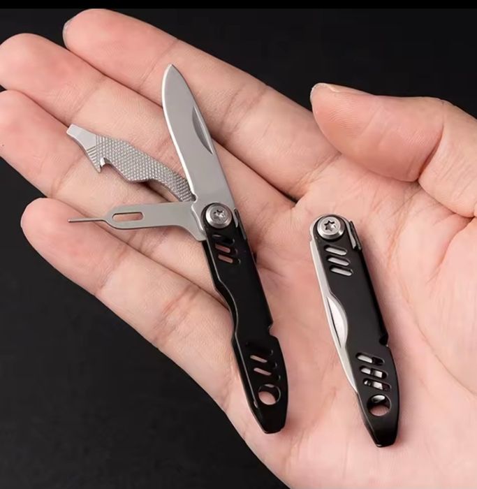 Компактный нож-брелок