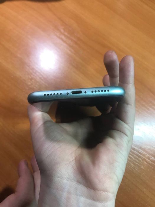 Продам iPhone 11