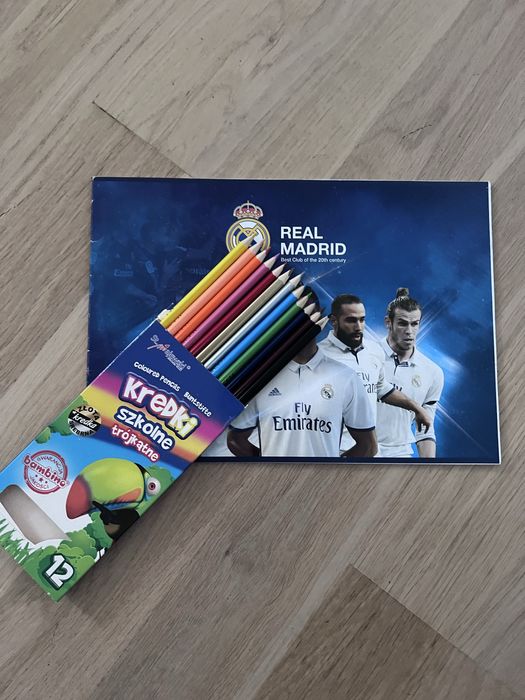 Kredki ołówkowe 12 kol + gratis
