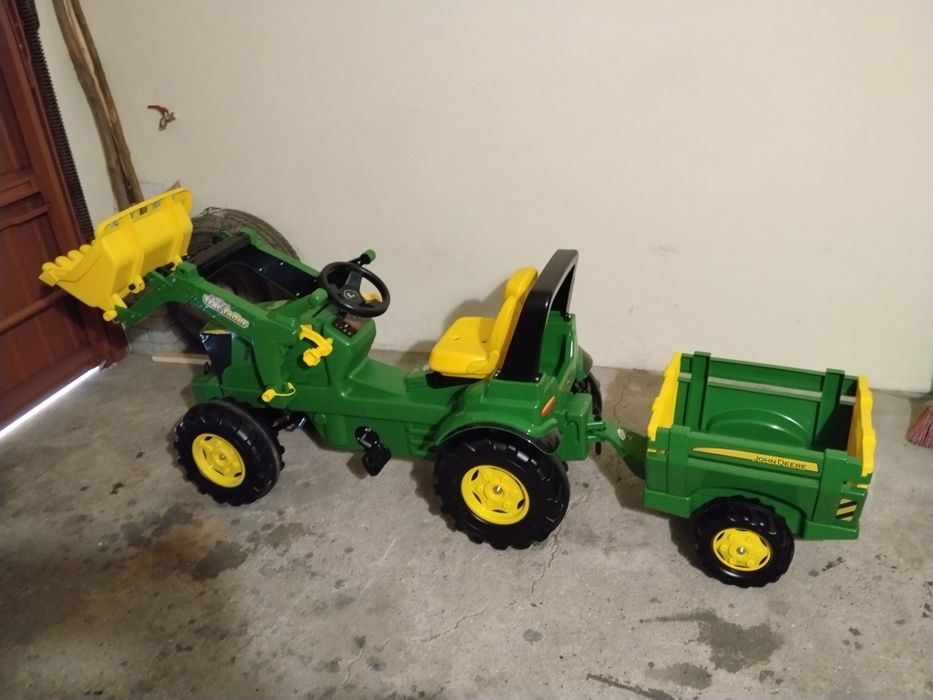 Trator criança John deere a pedais