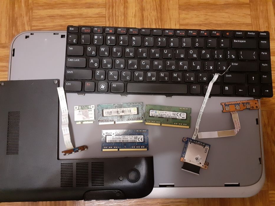 Ноутбук DELL inspiron 5520