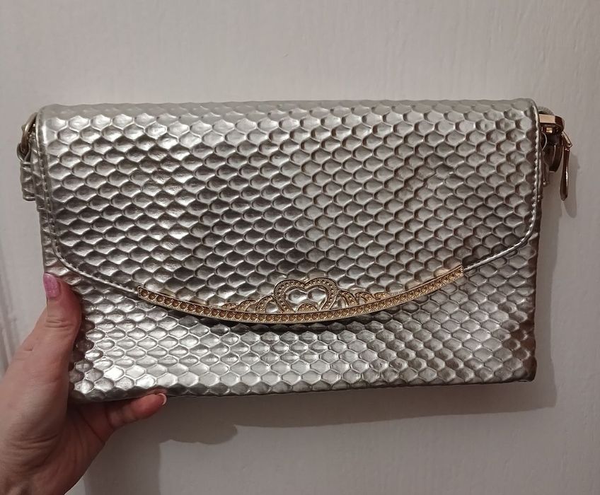 Клач сумка сріблястого кольору