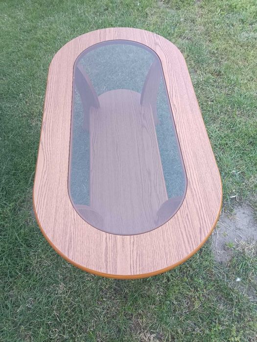 Ława owalna ze szkłem i półką do salonu, na taras lub na działkę