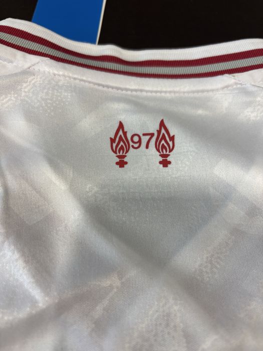 Camisola alternativa Liverpool 26/27
