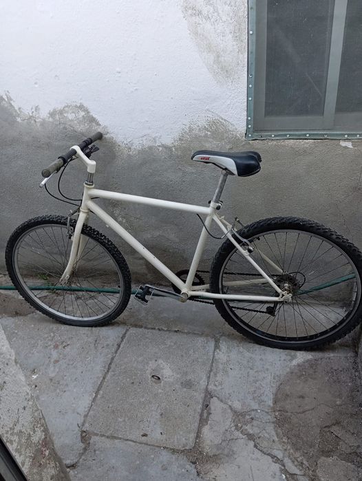 Bicicleta usada para venda