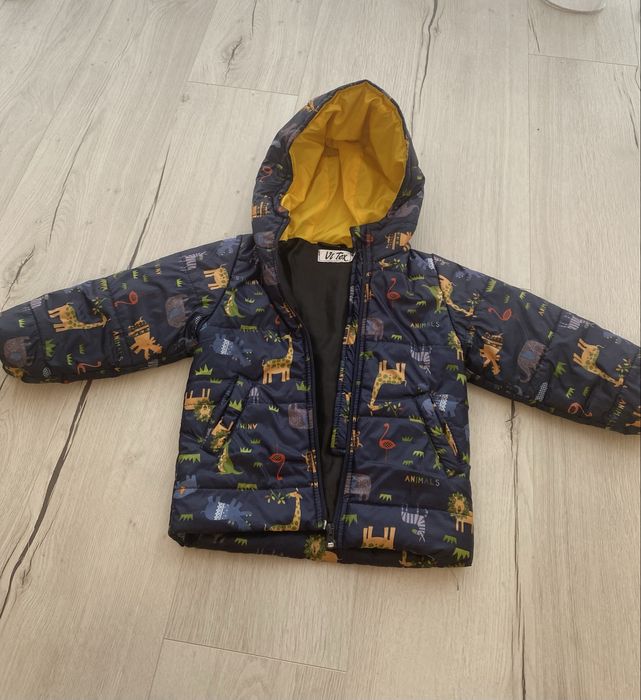 Продам дитячу демосезон куртку