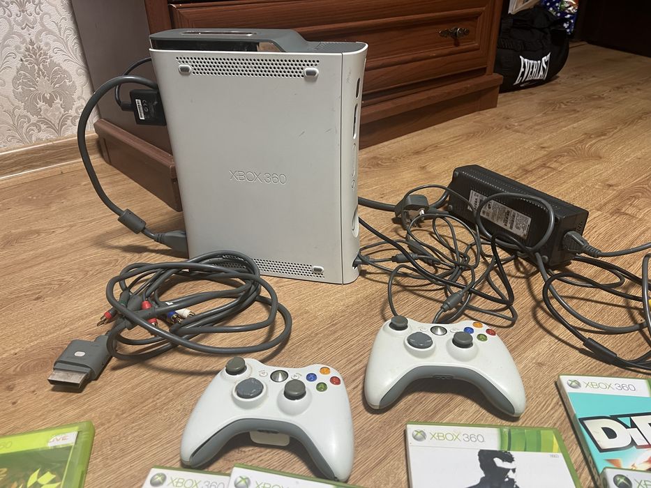 Xbox 360 ігрова приставка