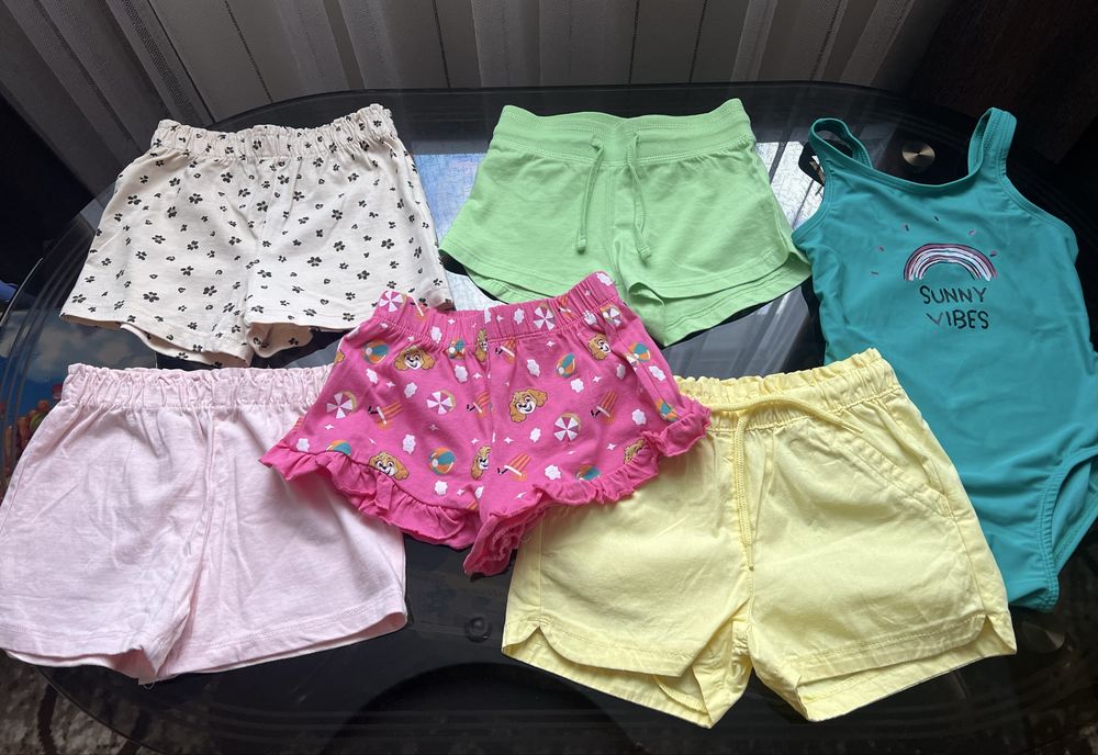 Одяг для дівчинки розмір 98