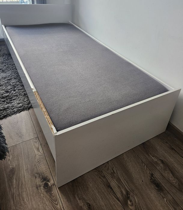 Łóżko ze stelażem do naprawy 90x200