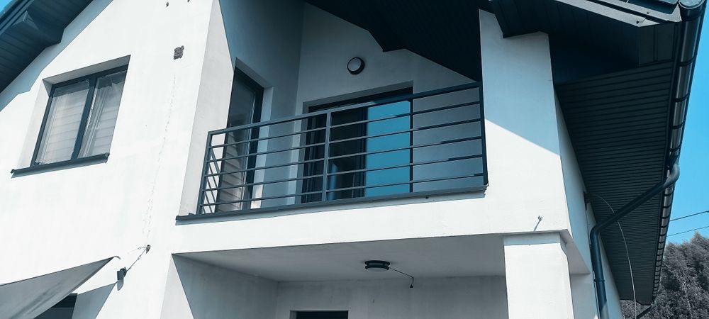 Balustrady zewnętrzne , wewnętrzne