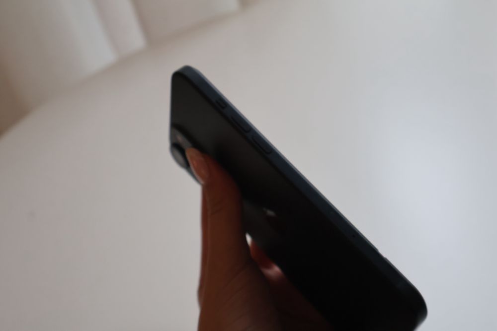 Iphone 15 PLUS com menos de um ano de uso. Como novo!