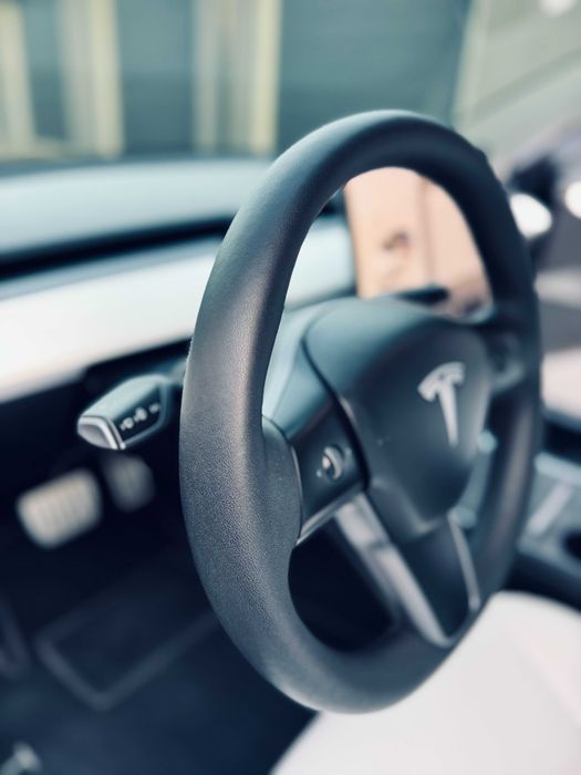 Tesla Model 3 2023 VIN 5YJ3E1EC6PF694499 фото оголошення 13 з 24