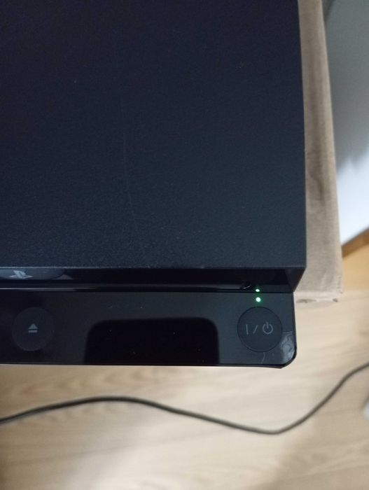 PS3 slim PlayStation 3, 2 comandos, 10 jogos (retomo jogos PS1 e PS2)