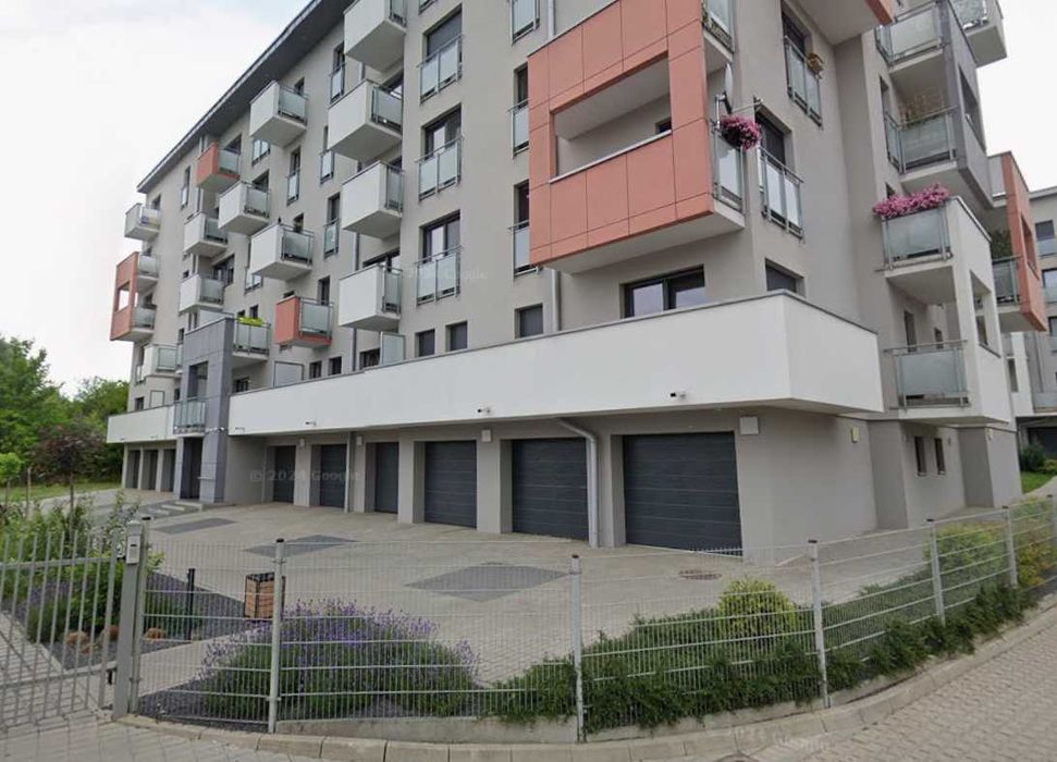 Duży Garaż - Gniezno - Centrum - 22m2 - Monitoring - Okazja!