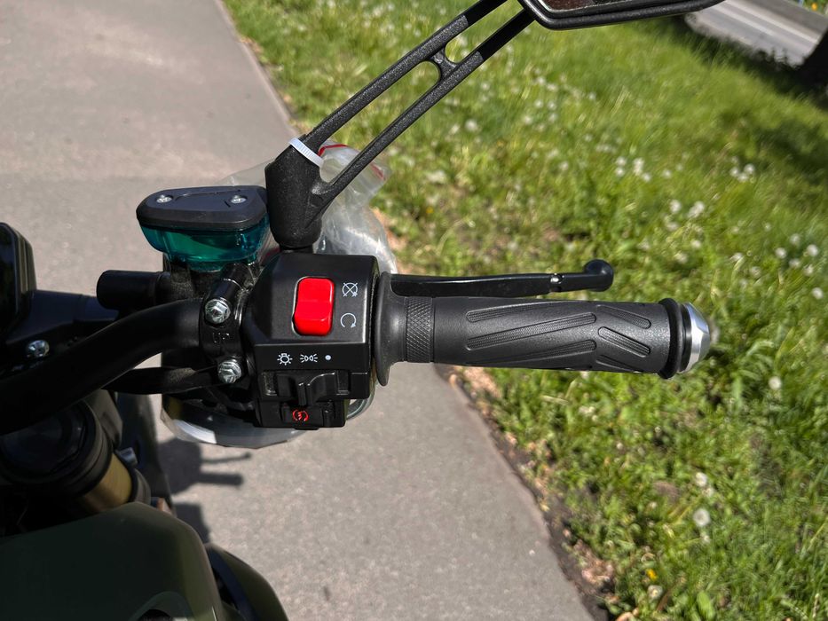 Мотоцикл SPARK SP300SC-1