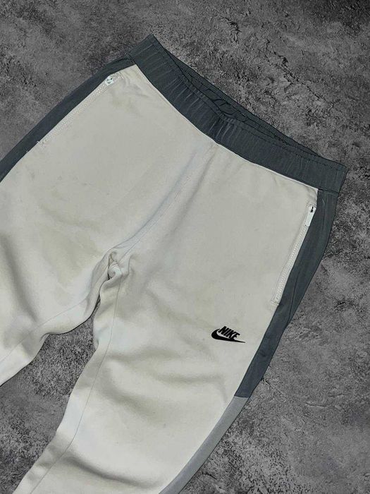 Спортивные штаны Nike tech fleece