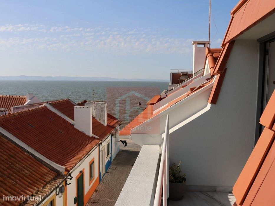 Casa T2 vista rio no centro histórico de Alcochete