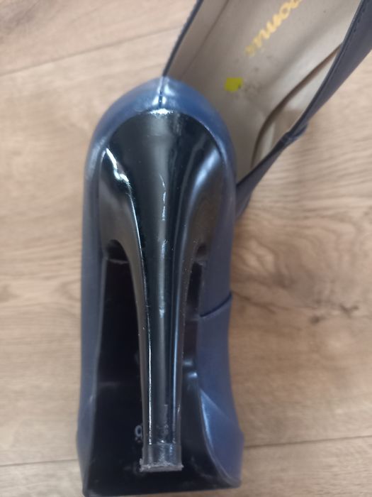 Szpilki granatowe rozm 36