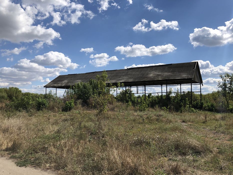 Ангар, зерносклад, склад, навіс