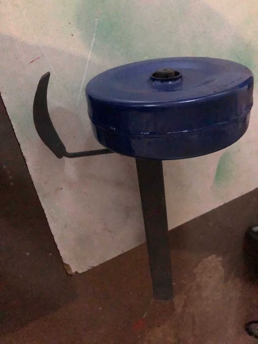 Колесо металеве. Для копалки, сажалки, плуга тощо. Вал в комплекте