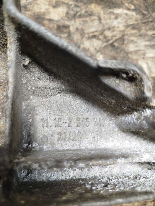 Кронштейн гідропідсилювача 11162245747 BMW E39