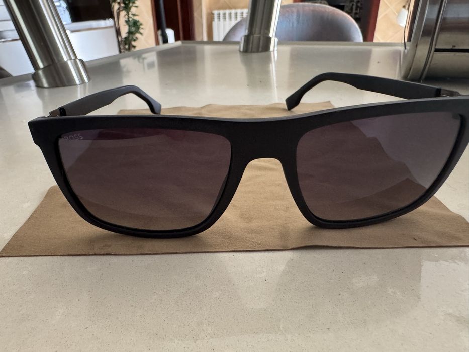 Oculos de sol novos