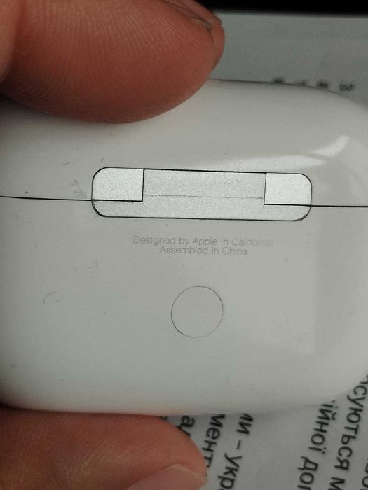 Зарядний футляр MagSafe для AirPods Pro 2-го покоління