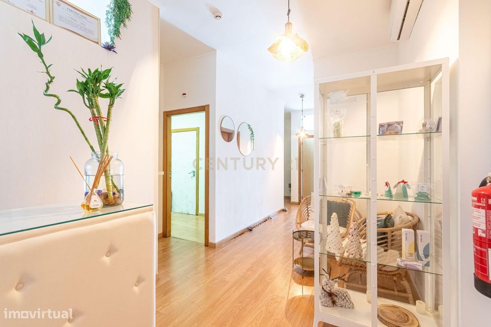 Trespasse Spa equipado no Barreiro