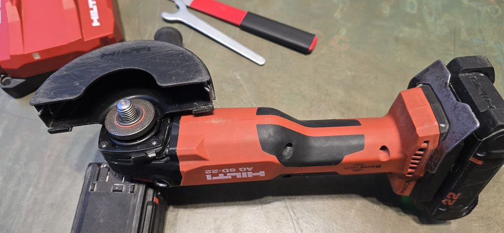 Hilti AG 6D-22 акумуляторна болгарка на Nuron 22v